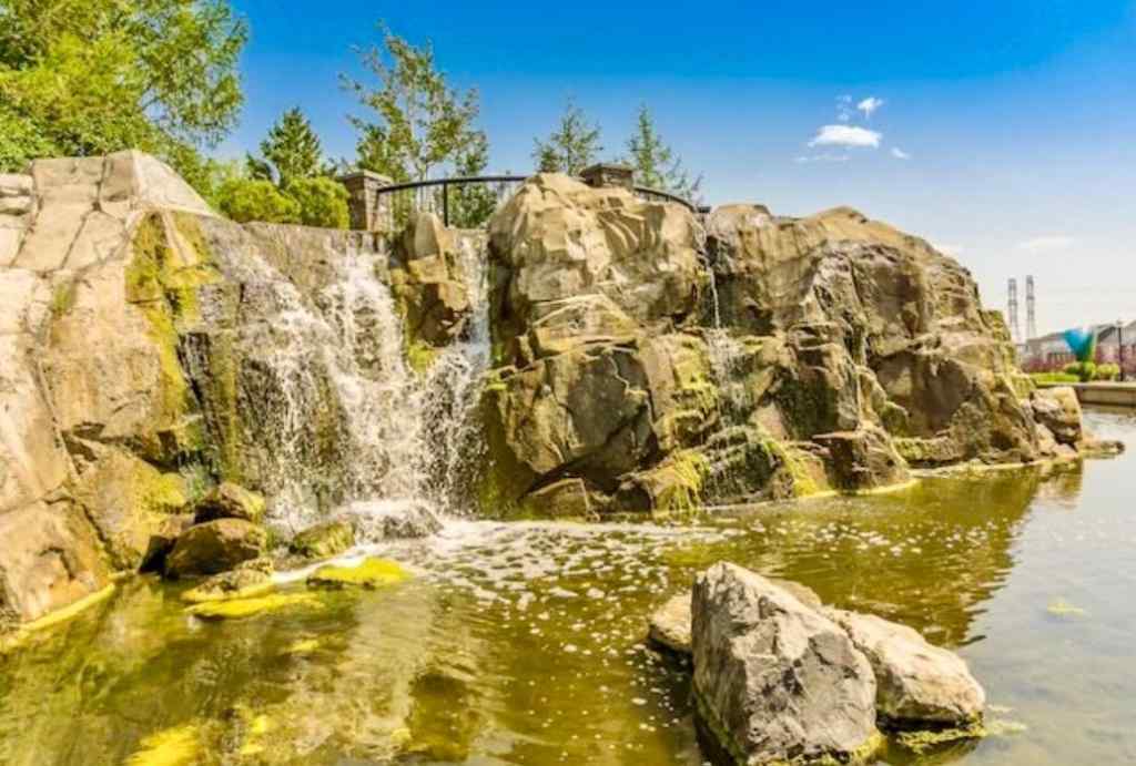 MLS® A2247412 - 160 Rainbow Falls Grove  in Rainbow Falls Chestermere, Residential