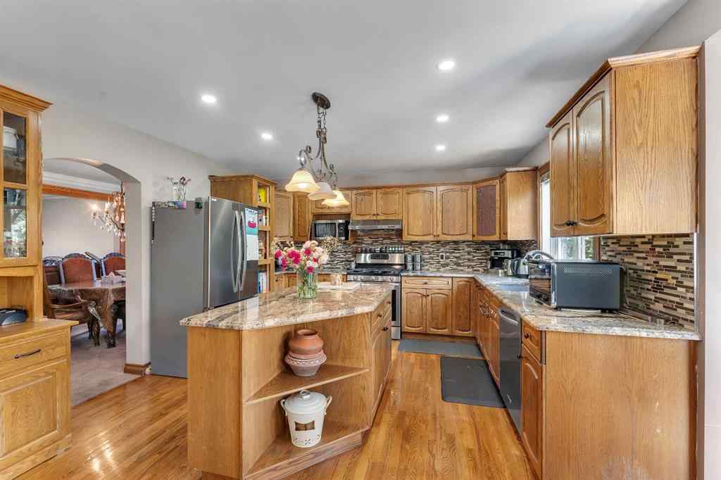 MLS® A2247422 - 33 Edgevalley Way NW in Edgemont Calgary, Residential