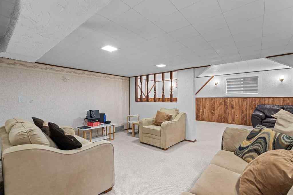 MLS® A2247434 - 12 Whiteland Bay NE in Whitehorn Calgary, Residential