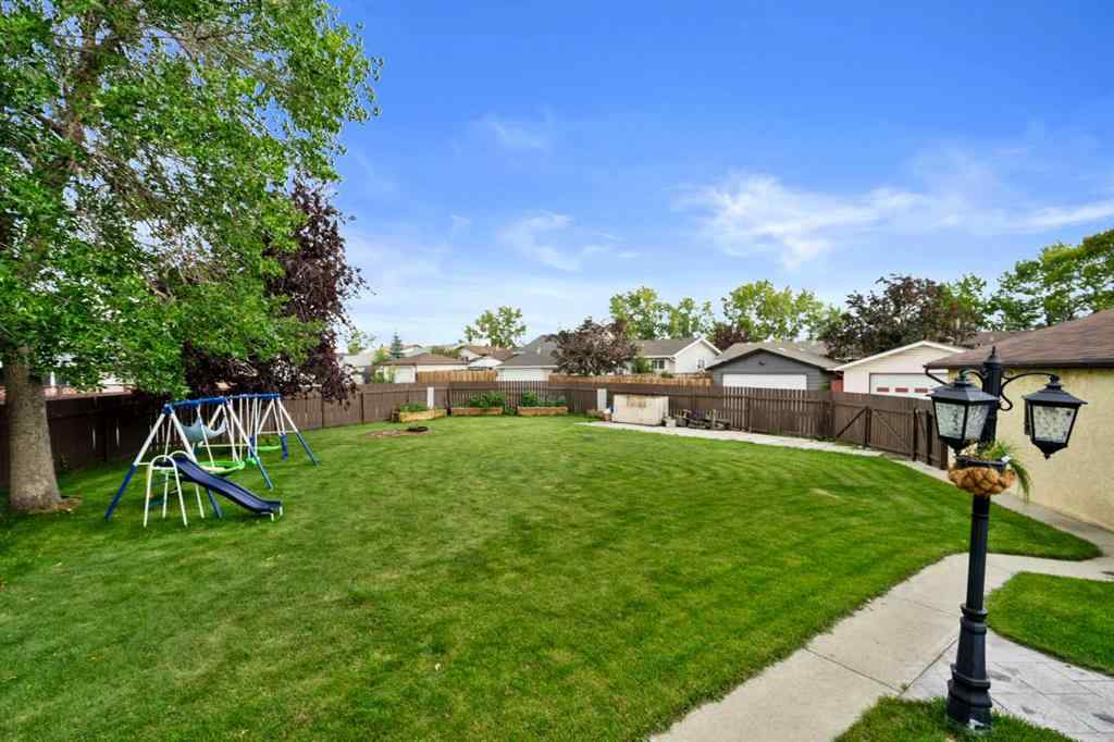 MLS® A2247434 - 12 Whiteland Bay NE in Whitehorn Calgary, Residential
