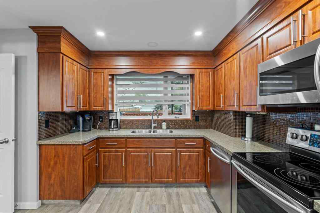 MLS® A2247434 - 12 Whiteland Bay NE in Whitehorn Calgary, Residential