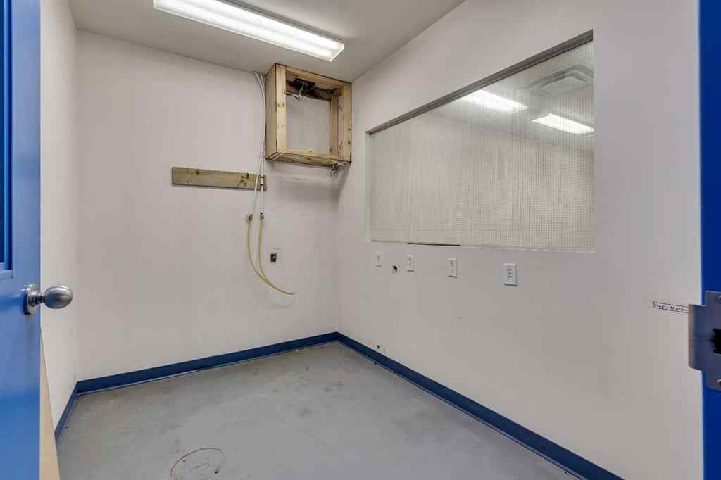MLS® A2247436 - Unit #Bay 1 1431 40 Avenue NE in McCall Calgary, Commercial