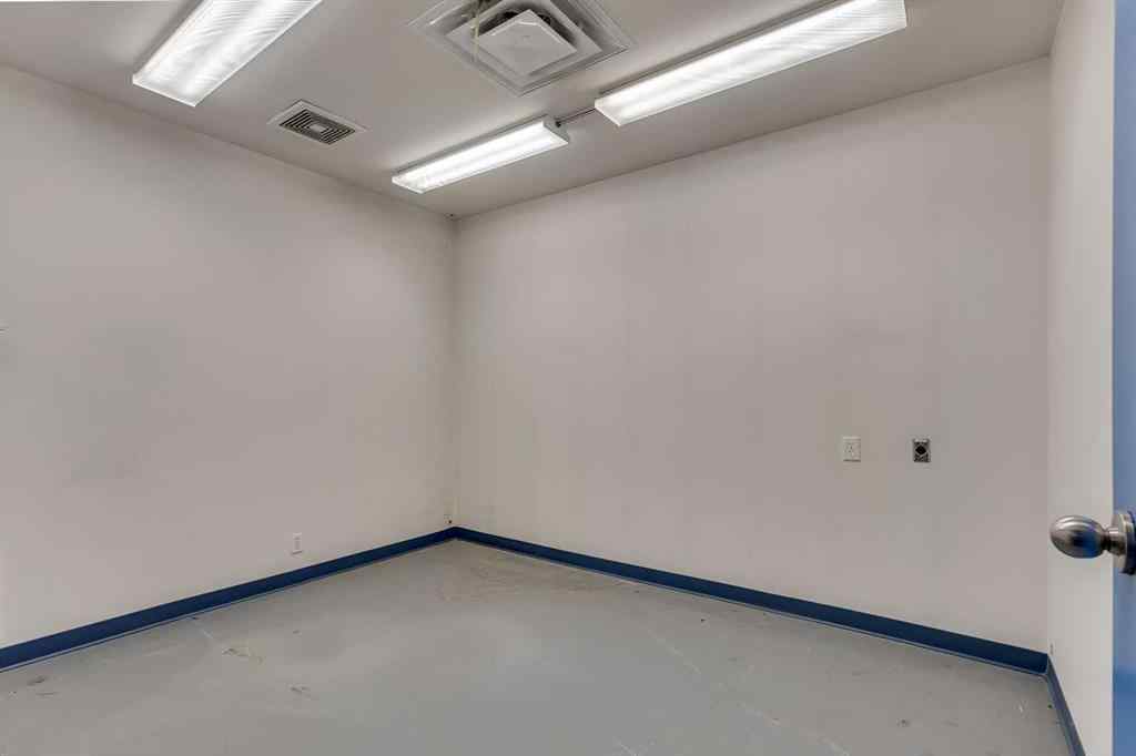 MLS® A2247436 - Unit #Bay 1 1431 40 Avenue NE in McCall Calgary, Commercial