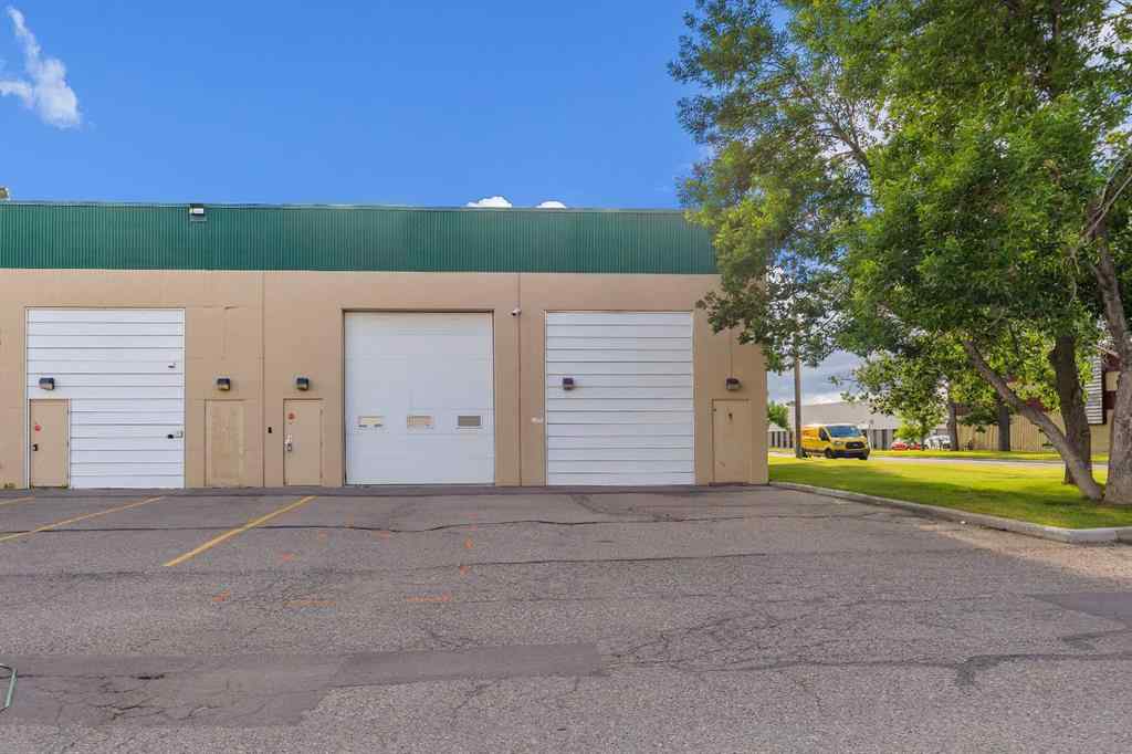 MLS® A2247436 - Unit #Bay 1 1431 40 Avenue NE in McCall Calgary, Commercial