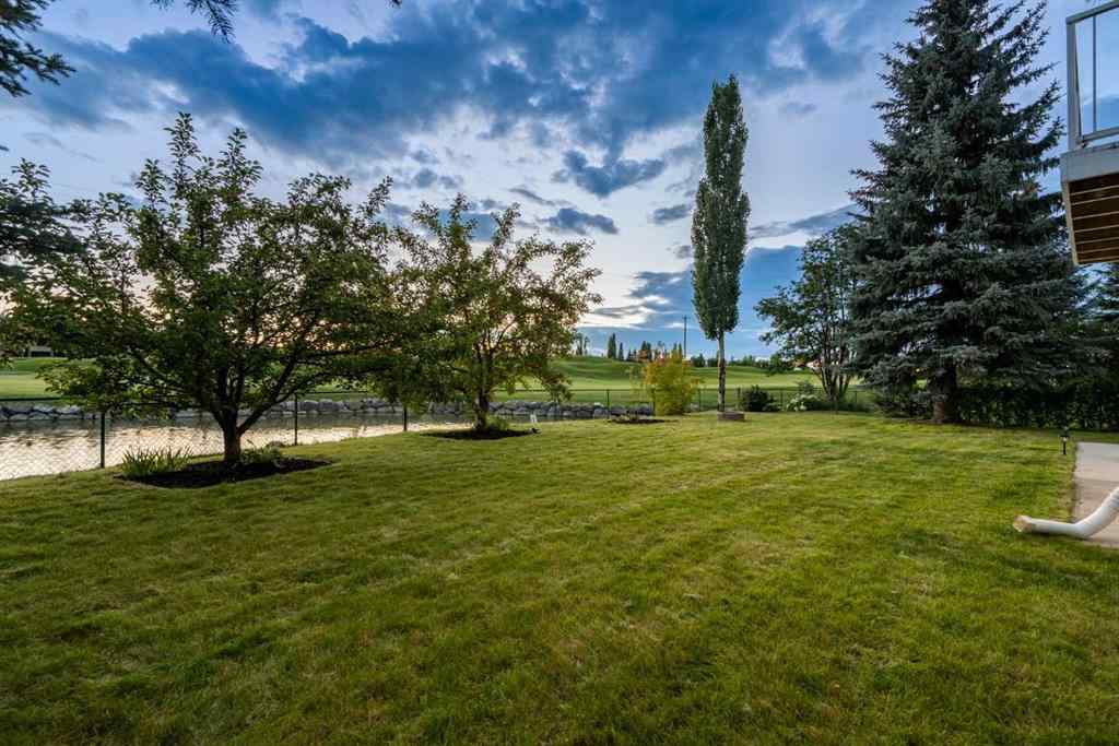 MLS® A2247438 - 107 Valley Ridge Green NW in Valley Ridge Calgary, Residential