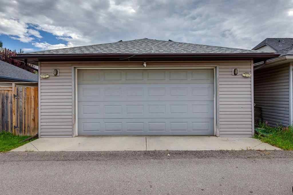 MLS® A2247448 - 238 Elgin Manor SE in McKenzie Towne Calgary, Residential