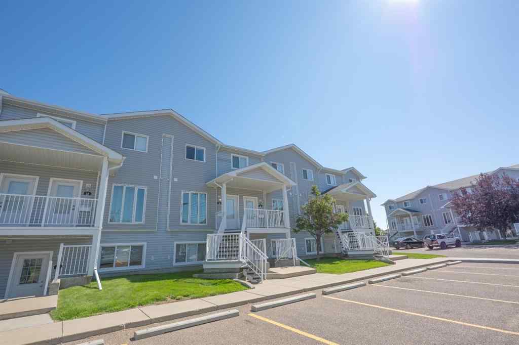MLS® A2247452 - 12 Northlands Pointe   in Northeast Crescent Heights Medicine Hat, Residential