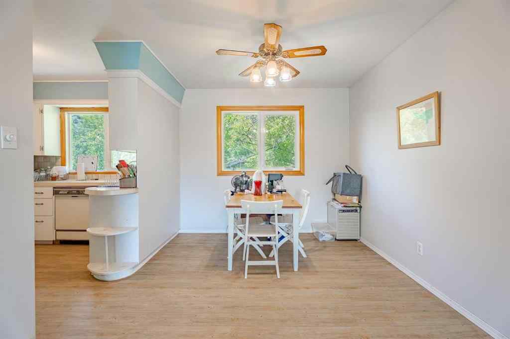 MLS® A2247457 - 3152 Blakiston Drive NW in Brentwood Calgary, Residential