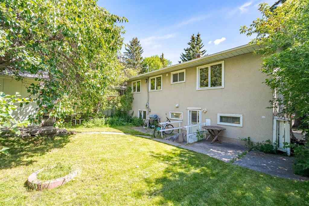 MLS® A2247457 - 3152 Blakiston Drive NW in Brentwood Calgary, Residential