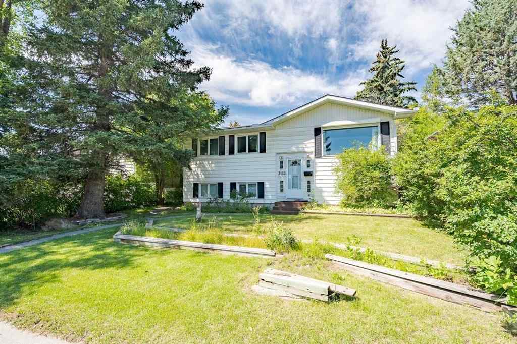 MLS® A2247457 - 3152 Blakiston Drive NW in Brentwood Calgary, Residential