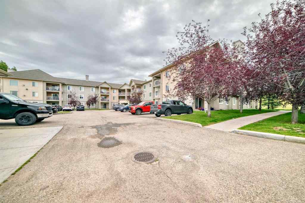 MLS® A2247466 - Unit #303 1000 Citadel Meadow Point NW in Citadel Calgary, Residential