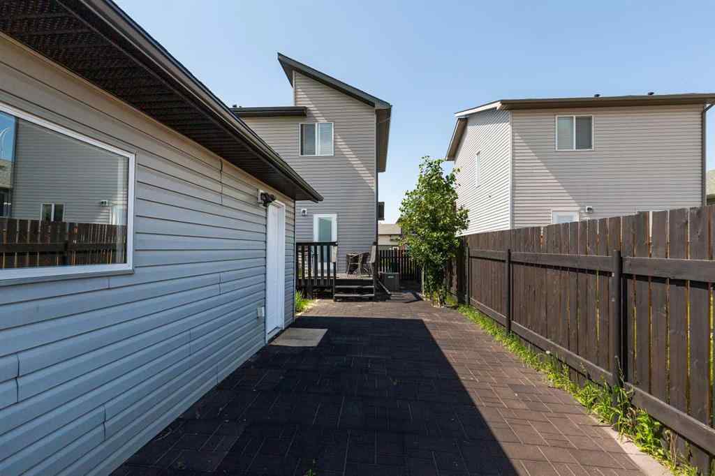 MLS® A2247483 - 256 Sunridge Road W in Sunridge Lethbridge, Residential