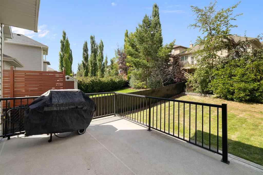 MLS® A2247491 - 29 Sunset Close  in Sunset Ridge Cochrane, Residential