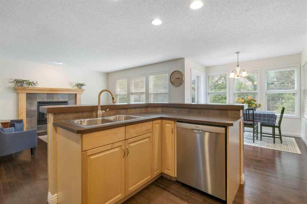 MLS® A2247491 - 29 Sunset Close  in Sunset Ridge Cochrane, Residential