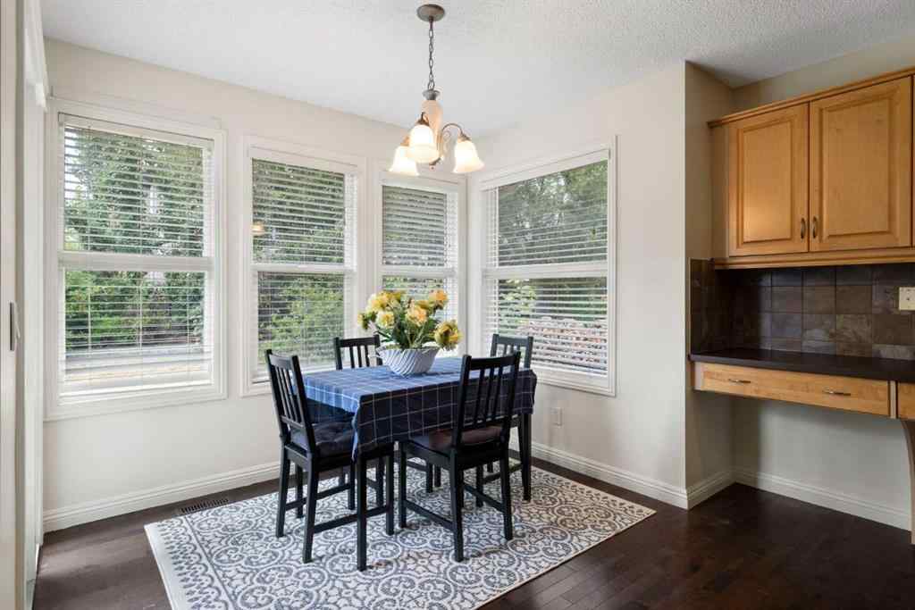 MLS® A2247491 - 29 Sunset Close  in Sunset Ridge Cochrane, Residential