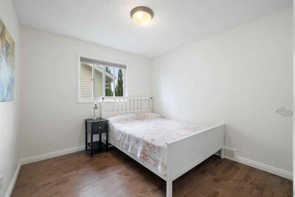 MLS® A2247491 - 29 Sunset Close  in Sunset Ridge Cochrane, Residential