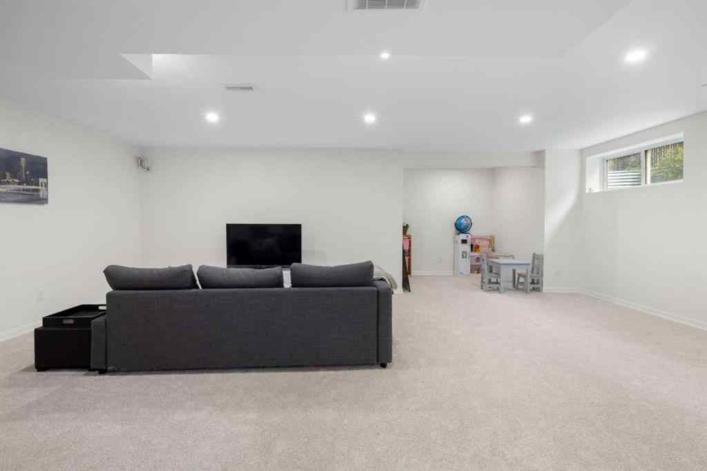 MLS® A2247491 - 29 Sunset Close  in Sunset Ridge Cochrane, Residential