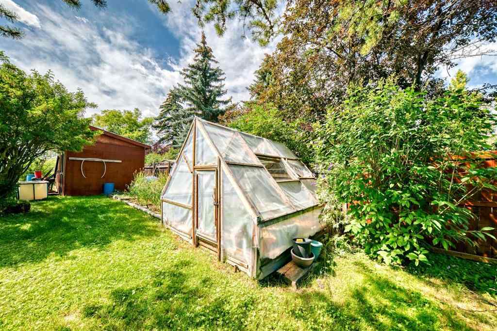 MLS® A2247493 - 6807 Bow Crescent NW in Bowness Calgary, Residential