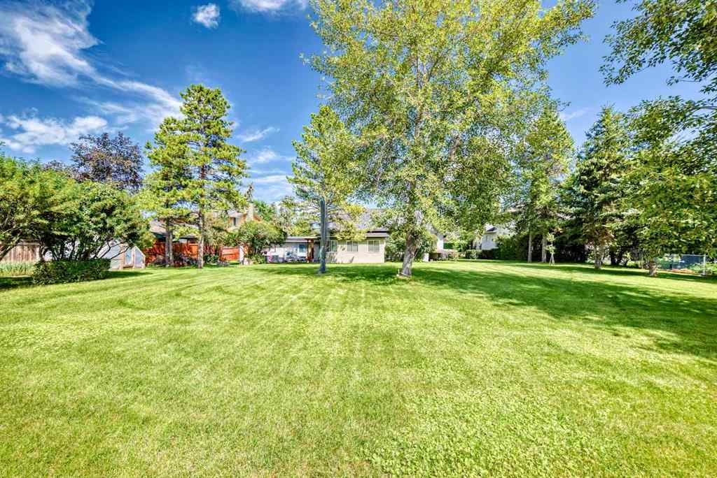 MLS® A2247493 - 6807 Bow Crescent NW in Bowness Calgary, Residential