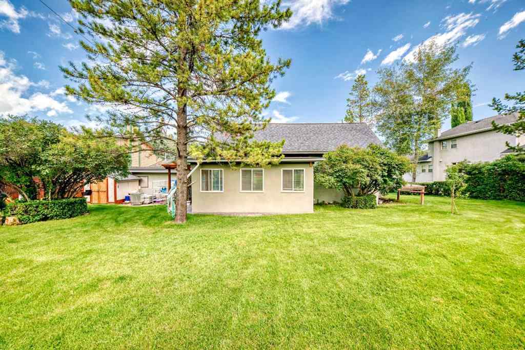 MLS® A2247493 - 6807 Bow Crescent NW in Bowness Calgary, Residential