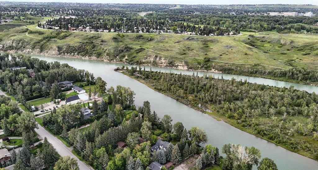 MLS® A2247493 - 6807 Bow Crescent NW in Bowness Calgary, Residential