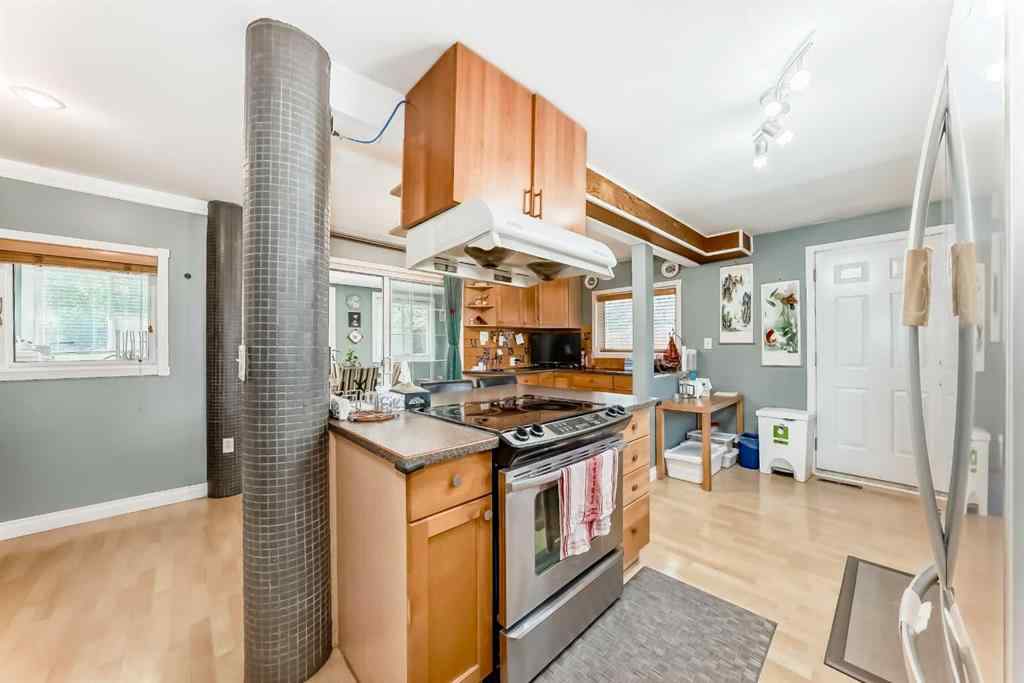 MLS® A2247493 - 6807 Bow Crescent NW in Bowness Calgary, Residential