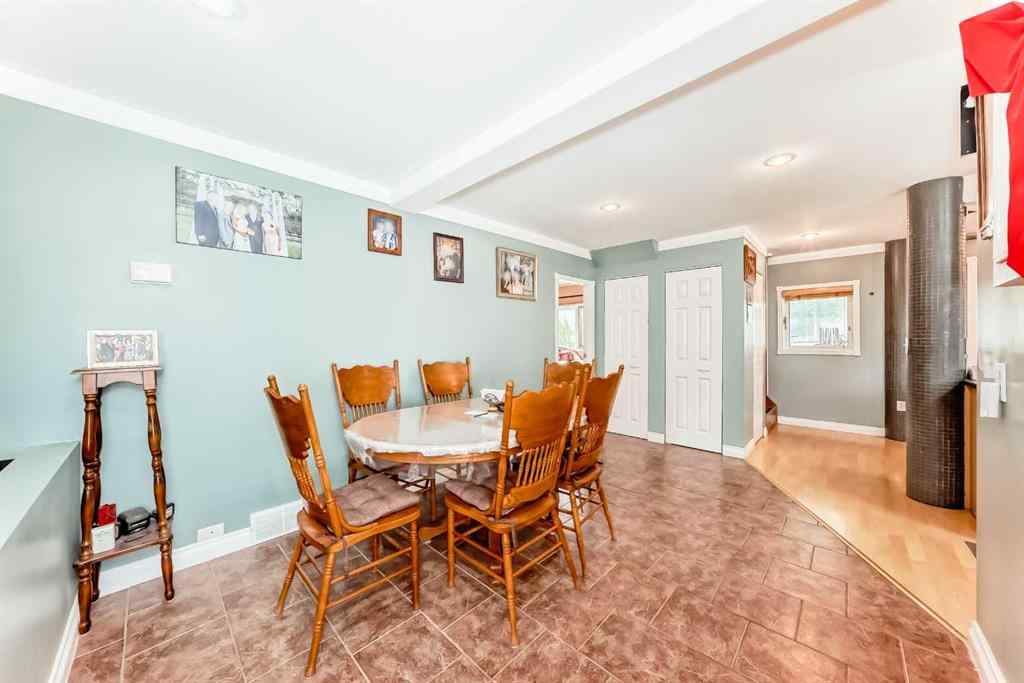 MLS® A2247493 - 6807 Bow Crescent NW in Bowness Calgary, Residential