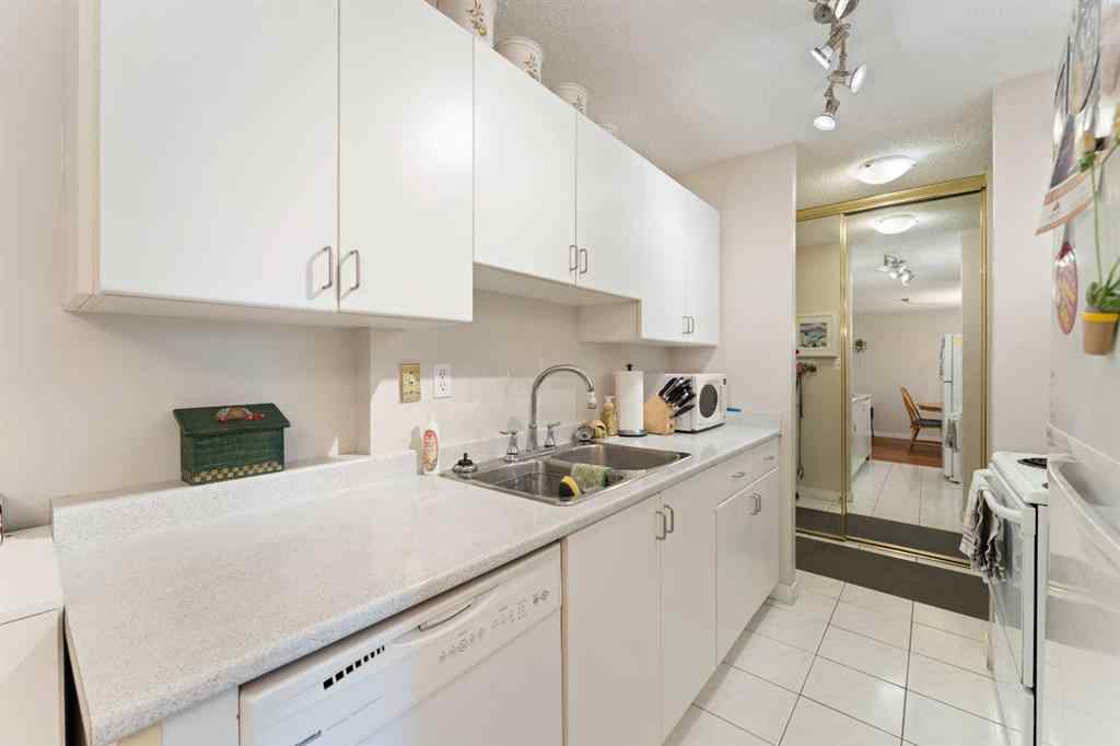 MLS® A2247501 - Unit #15C 80 Galbraith Drive SW in Glamorgan Calgary, Residential