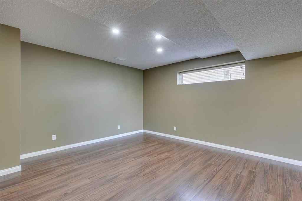 MLS® A2247510 - 1396 Shawnee Road SW in Shawnee Slopes Calgary, Residential