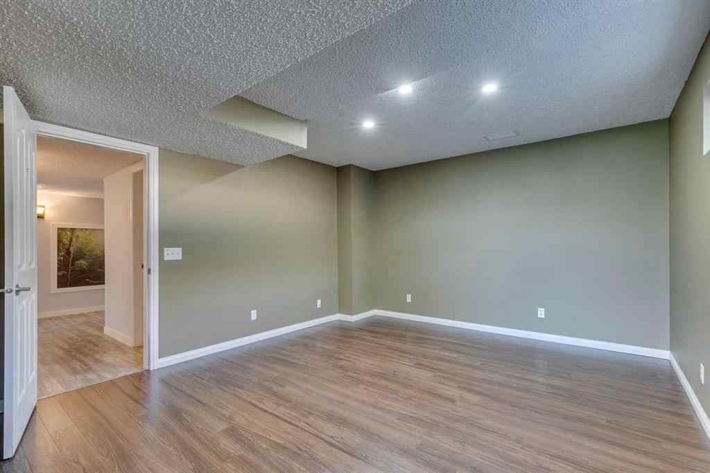 MLS® A2247510 - 1396 Shawnee Road SW in Shawnee Slopes Calgary, Residential