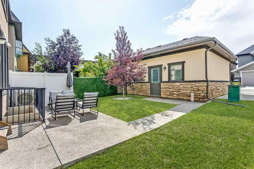 MLS® A2247516 - 548 Quarry Park Boulevard SE in Douglasdale/Glen Calgary, Residential
