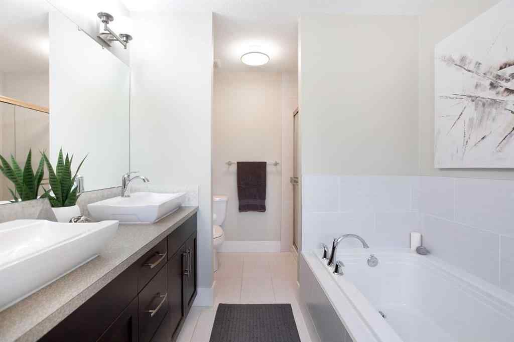 MLS® A2247516 - 548 Quarry Park Boulevard SE in Douglasdale/Glen Calgary, Residential