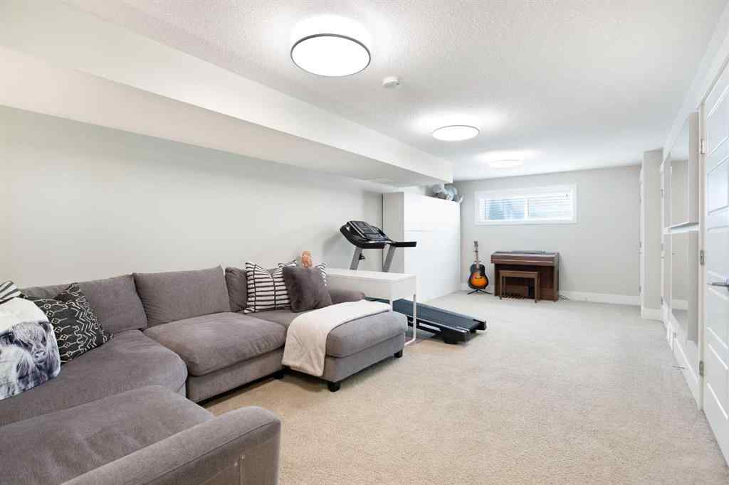 MLS® A2247516 - 548 Quarry Park Boulevard SE in Douglasdale/Glen Calgary, Residential