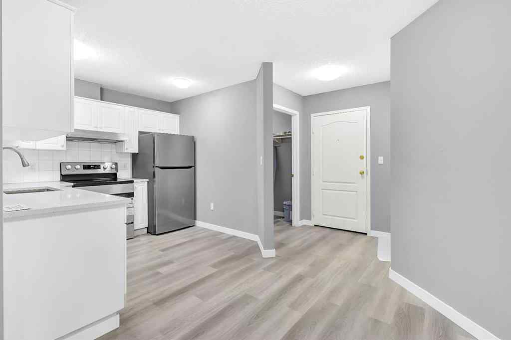 MLS® A2247517 - Unit #309 20 Sierra Morena Mews SW in Signal Hill Calgary, Residential