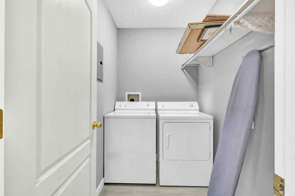 MLS® A2247517 - Unit #309 20 Sierra Morena Mews SW in Signal Hill Calgary, Residential