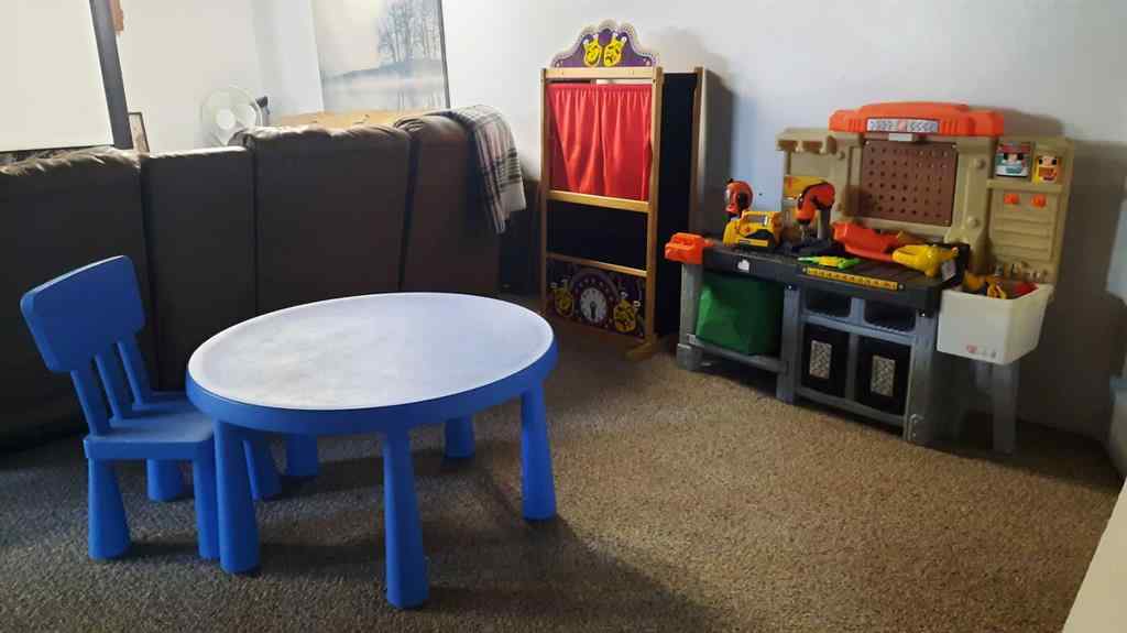 MLS® A2247521 - 1005 2 Street SE in Huntington Drumheller, Residential