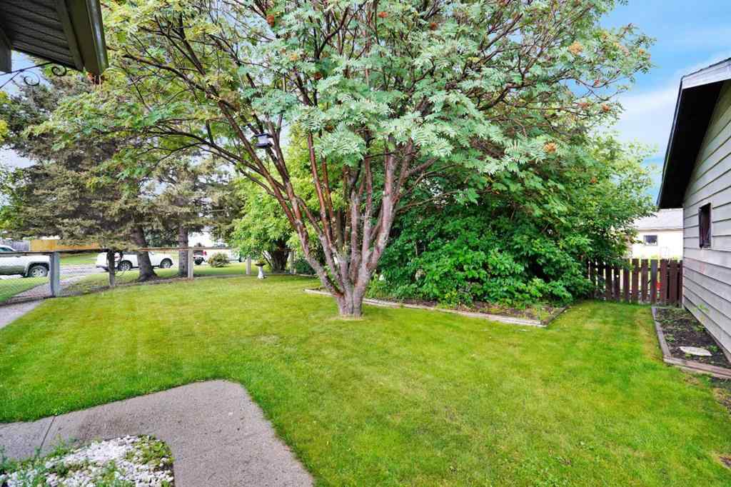 MLS® A2247531 - 9 Tamarack Crescent NW in NONE Sundre, Residential