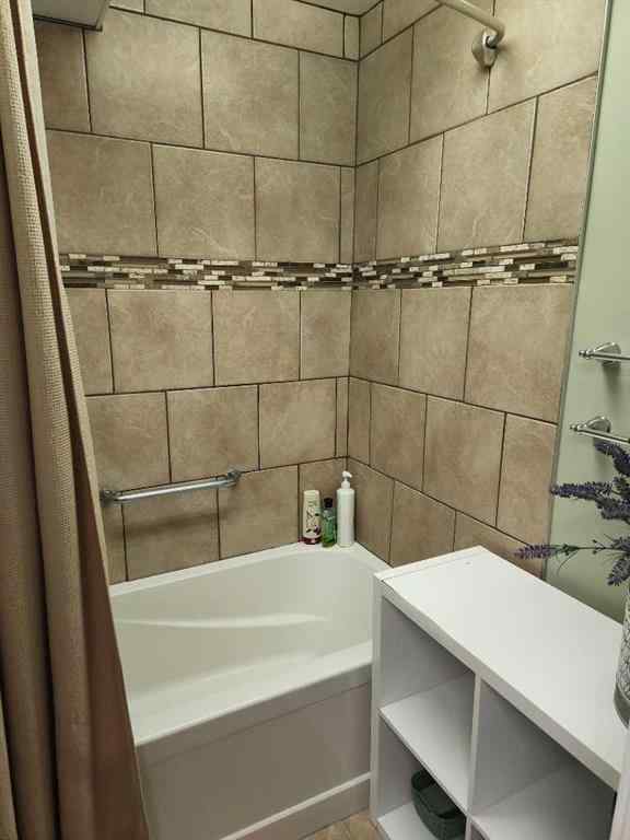 MLS® A2247537 - 5430 51A Street  in NONE Bashaw, Commercial