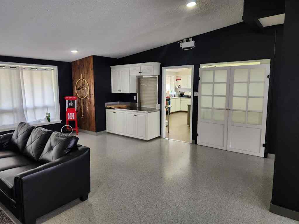 MLS® A2247537 - 5430 51A Street  in NONE Bashaw, Commercial