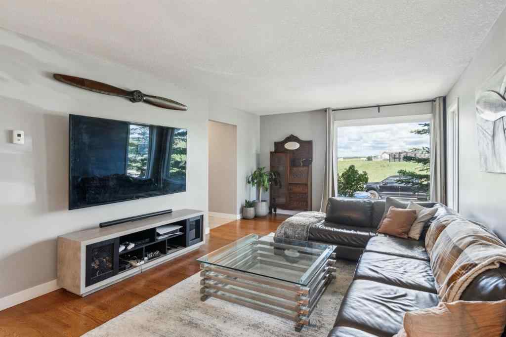 MLS® A2247538 - 79 Woodbrook Road SW in Woodbine Calgary, Residential