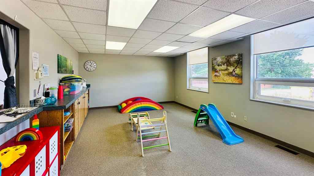 MLS® A2247539 - 601 7 Street E in Riverview Park Drumheller, Commercial