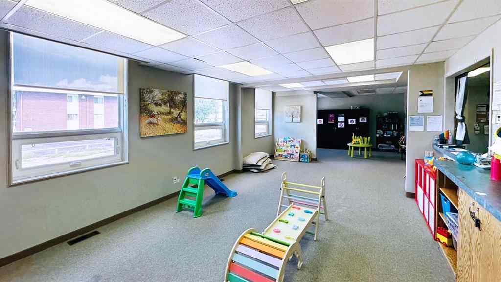 MLS® A2247539 - 601 7 Street E in Riverview Park Drumheller, Commercial