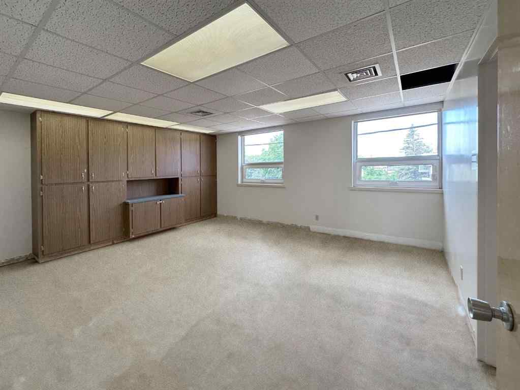 MLS® A2247539 - 601 7 Street E in Riverview Park Drumheller, Commercial