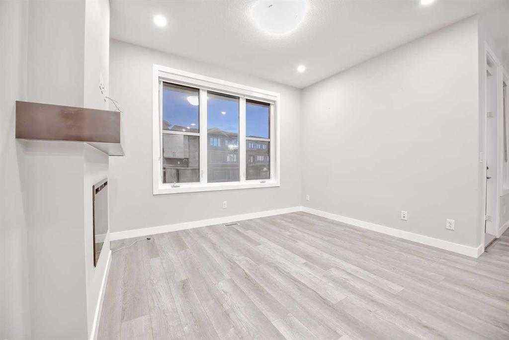 MLS® A2247557 - 917 Crestridge Common SW in Crestmont Calgary, Residential
