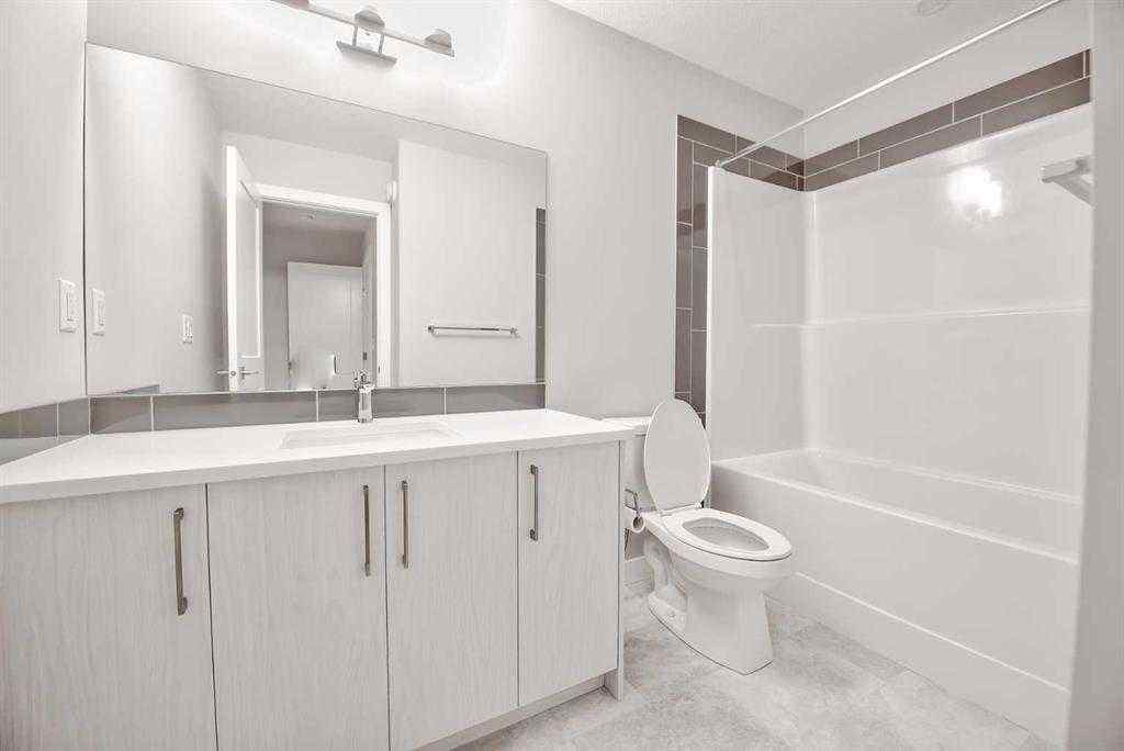 MLS® A2247557 - 917 Crestridge Common SW in Crestmont Calgary, Residential