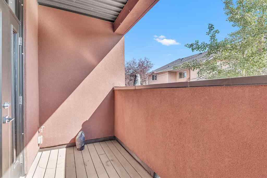 MLS® A2247558 - Unit #203 108 13 Avenue NE in Crescent Heights Calgary, Residential