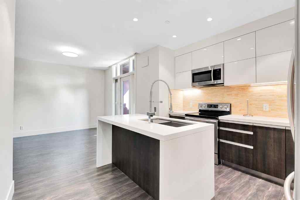 MLS® A2247558 - Unit #203 108 13 Avenue NE in Crescent Heights Calgary, Residential