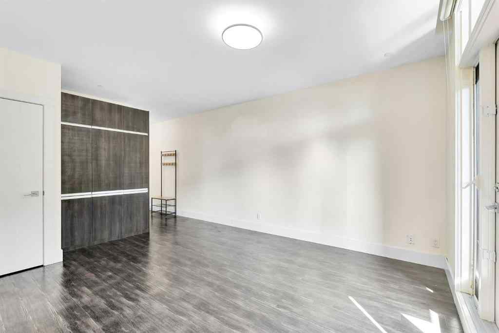 MLS® A2247558 - Unit #203 108 13 Avenue NE in Crescent Heights Calgary, Residential