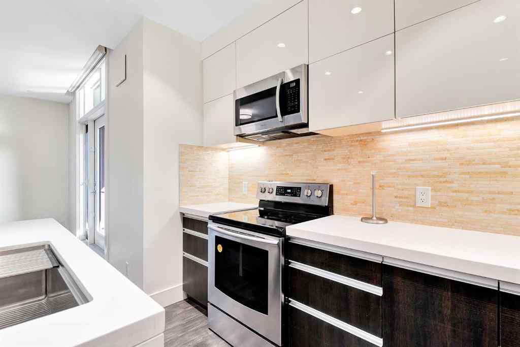 MLS® A2247558 - Unit #203 108 13 Avenue NE in Crescent Heights Calgary, Residential