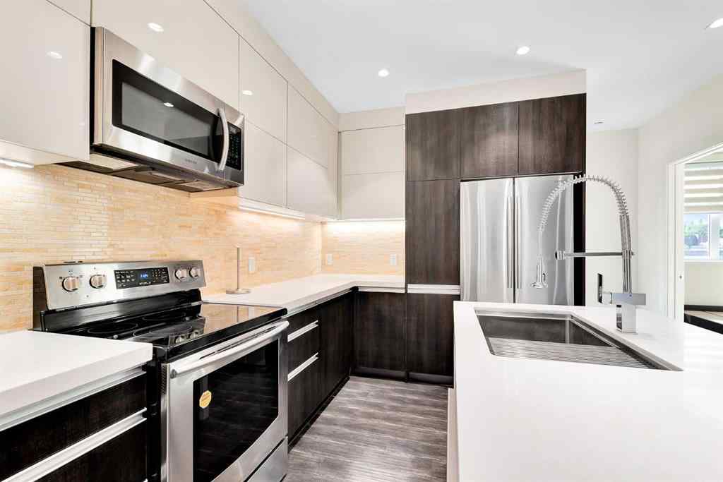 MLS® A2247558 - Unit #203 108 13 Avenue NE in Crescent Heights Calgary, Residential